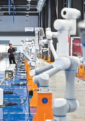 把創新作為引領發展的第一動力